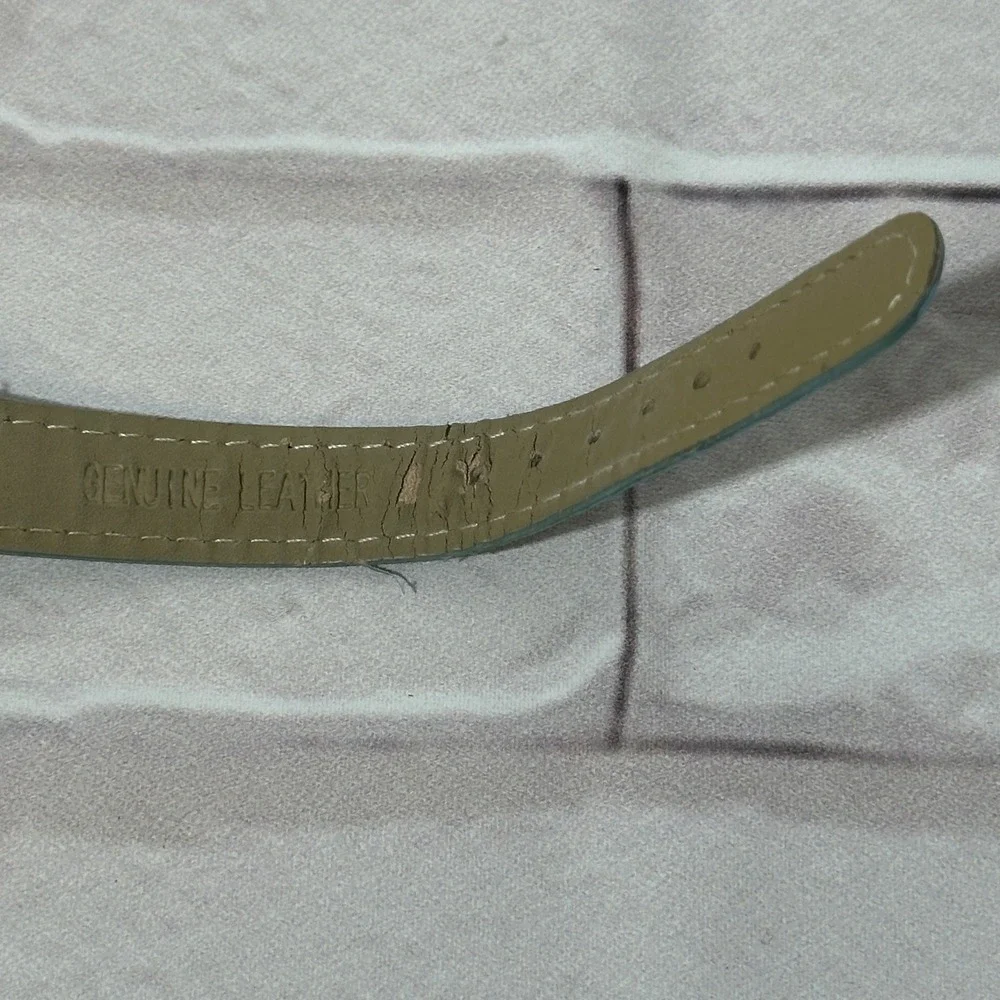 Disney Winnie the Pooh Watch Light Blue Leather Strap Floral Butterfly 3537 - Picture 6 of 7